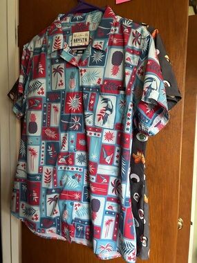 RSVLTS vacation, nation, women’s large shirt